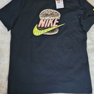 NIKE BURGER GRAPHIC TEE